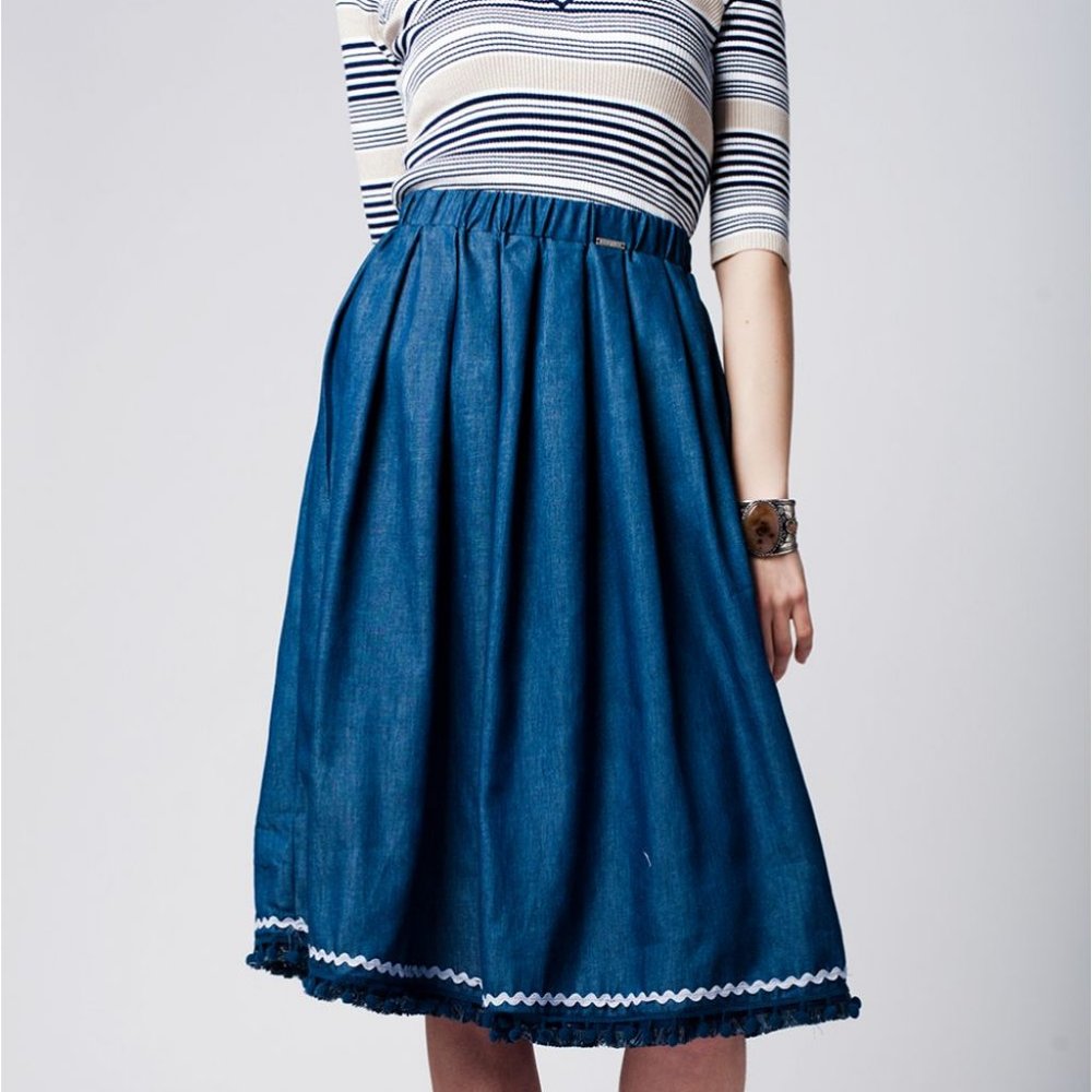 Q2 Fringe Midi Skirt in Jeans Color